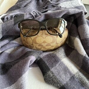 Coach Black Sunglasses with Signature Case - Set